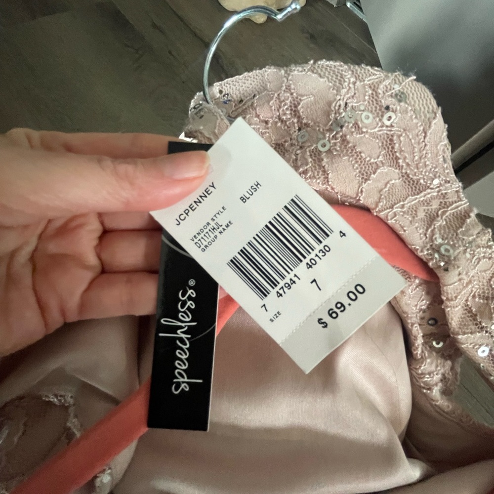 Speechless Dress - Picture 7 of 7